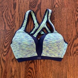 Victoria secrets sport bra- EC!